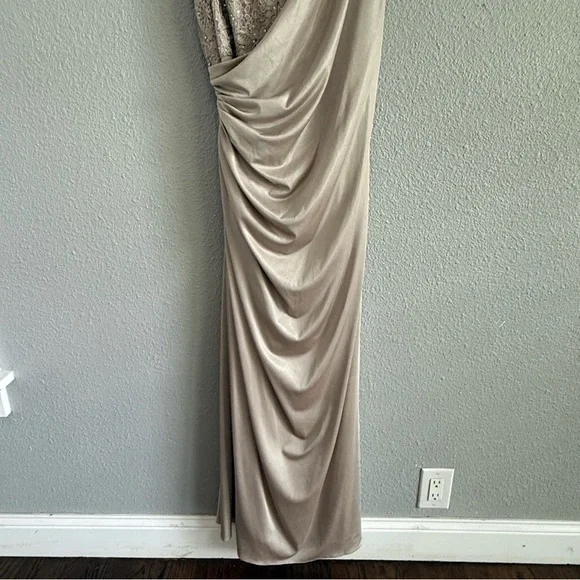 Adrianna Papell Gown Size 12 EUC - Picture 7 of 8